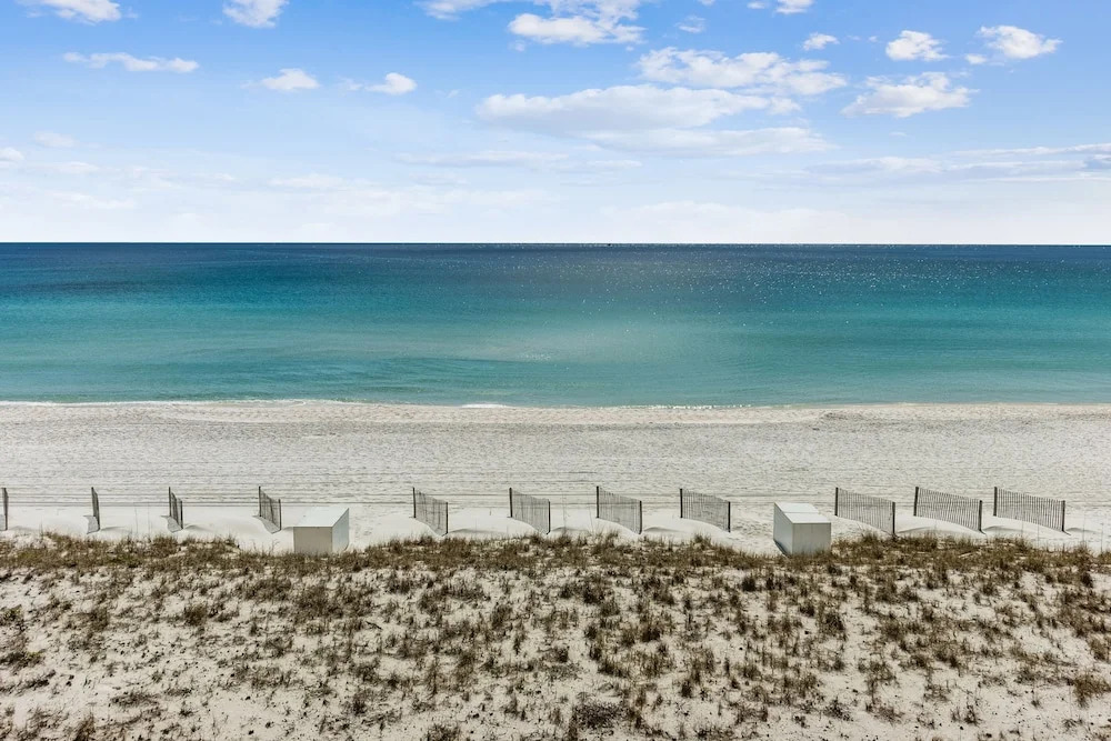 Inlet Reef 303 2 Bedroom Condo by RedAwning