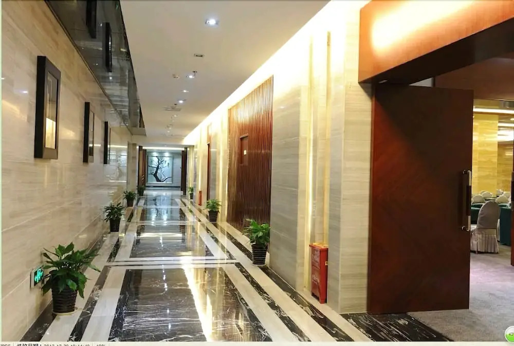 Changsha Yannian Century Hotel