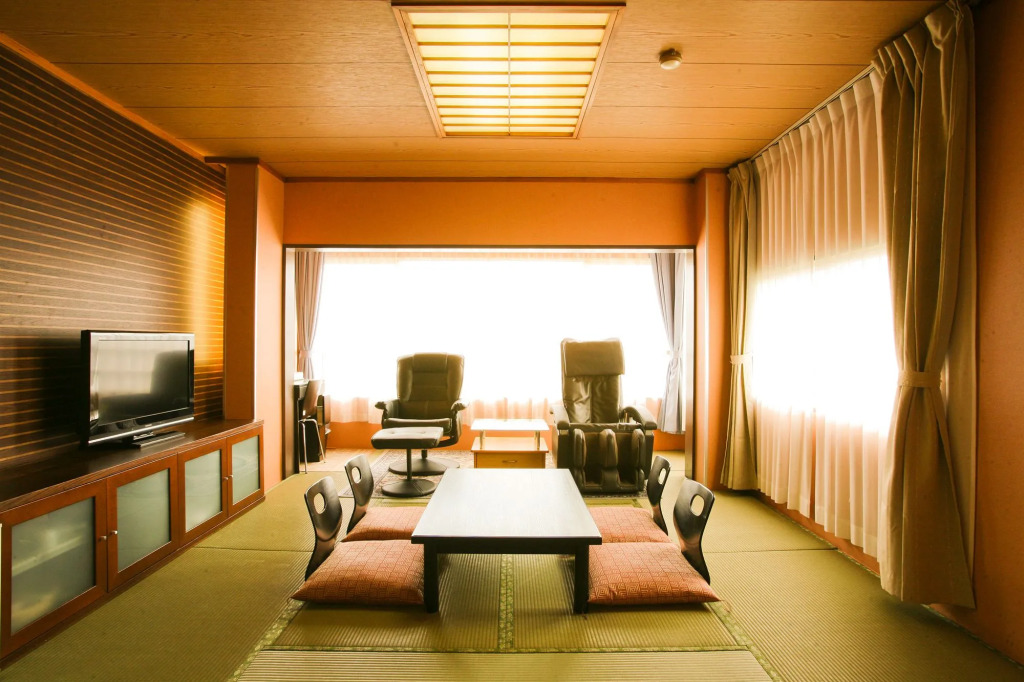 箱根芦ノ湖 HOTEL RaKuun