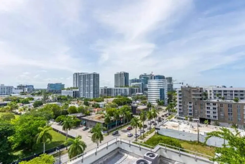 Modern 1BR Apt In Edgewater Free Parking