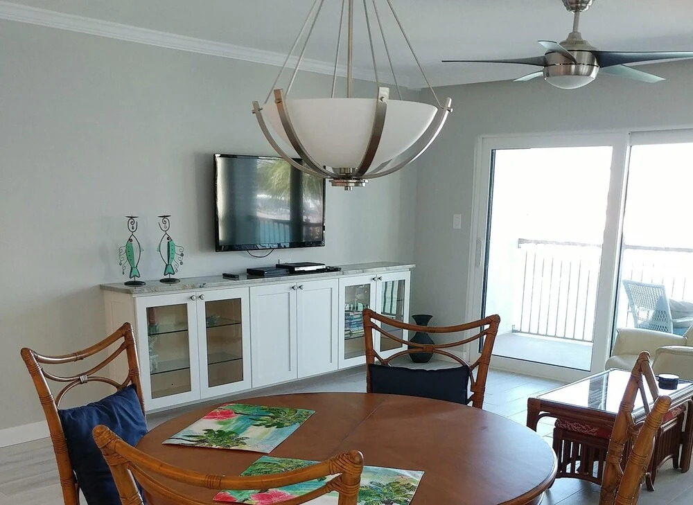 Land's End 306 Building 3 - ALL New! Across Pool/spa