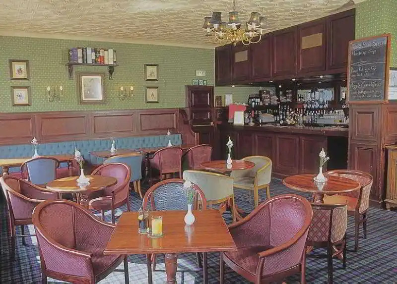 Royal Hotel