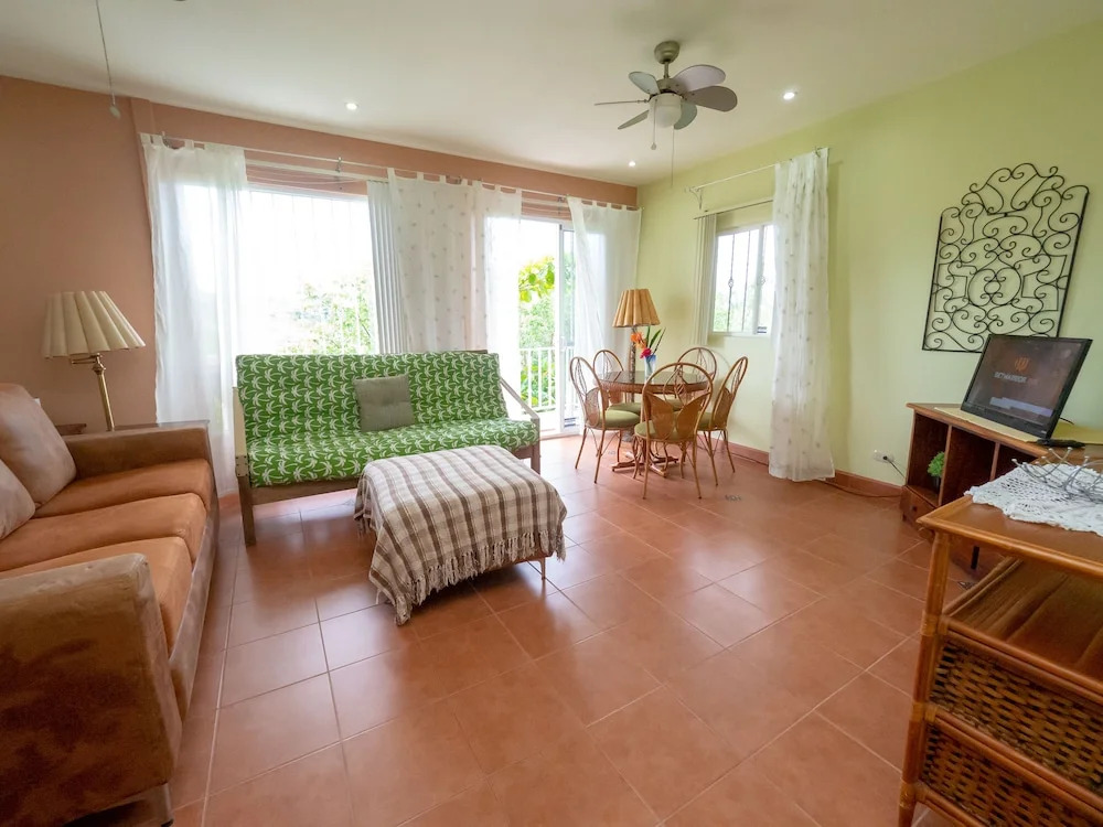 Charming Mountain View Alta Vista