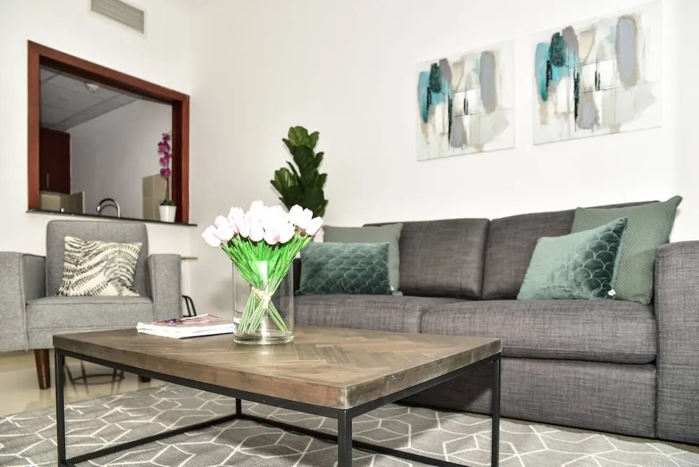 Modern 1BR w/ Gorgeous Marina Views! Sleeps 4
