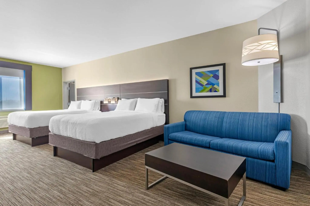 Holiday Inn Express Hotel and Suites Fairfield-North by IHG