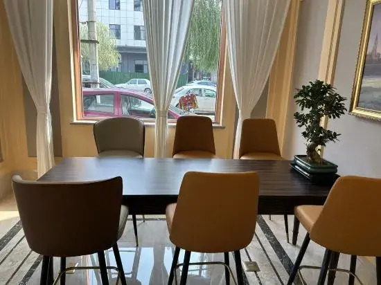 Vienna Hotel (Dingzhou Zhongshan Road Branch)