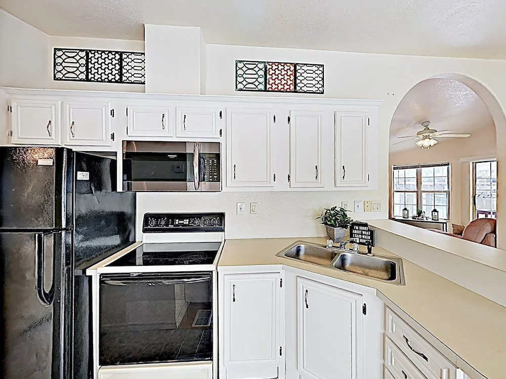 819 Port Isabel - 2 Br Cottage