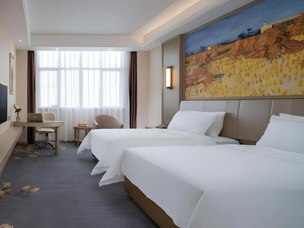Vienna Hotel (Shenzhen Pingshan High-Speed Railway Station Pingshan Bonded Zone North Gate)