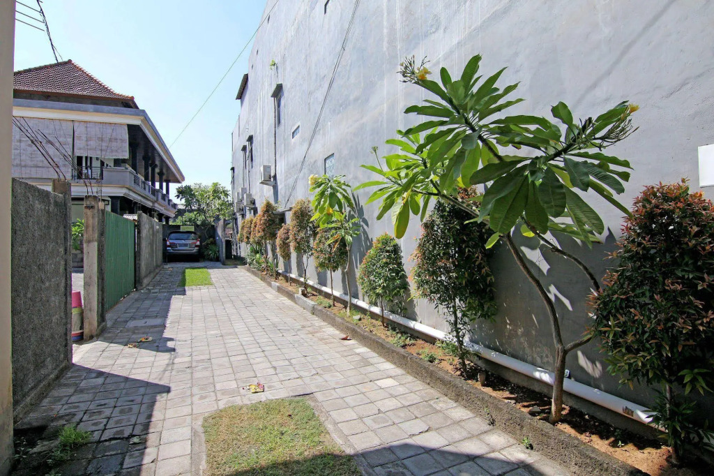 Gong Corner Guest House 2