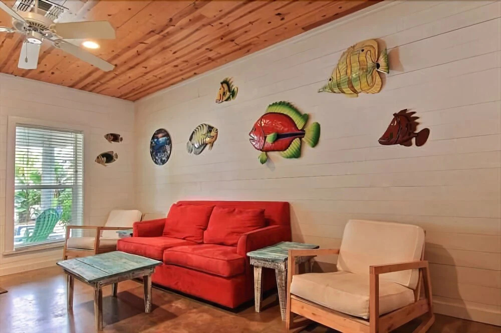 Reel Paradise - 3 Br Condo