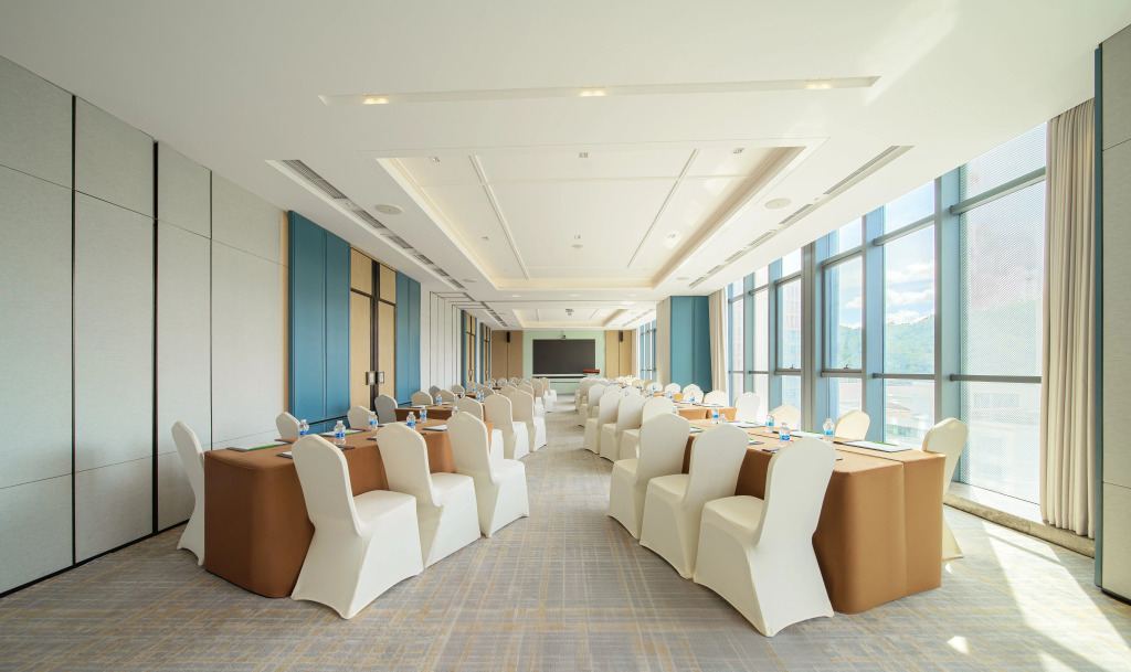 Holiday Inn Zhuhai City Center by IHG