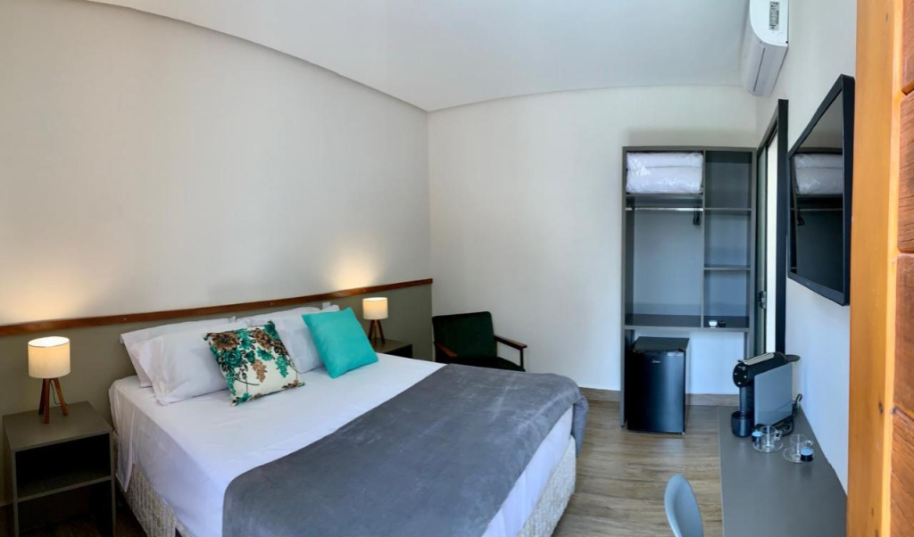 Suites 230