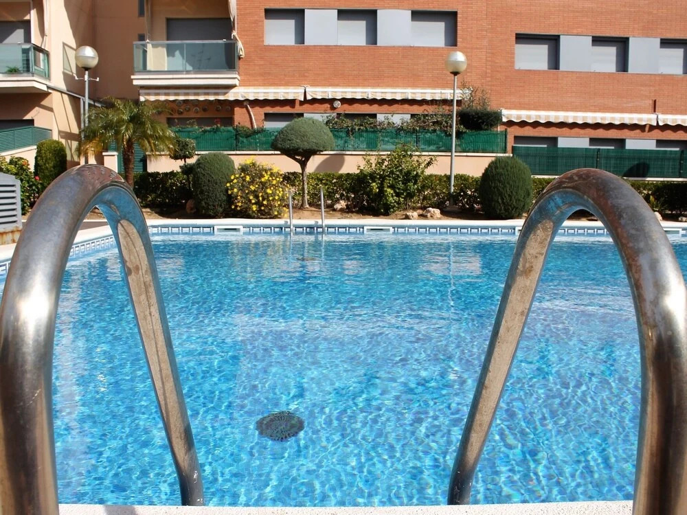 Suitur beach apartment with pool
