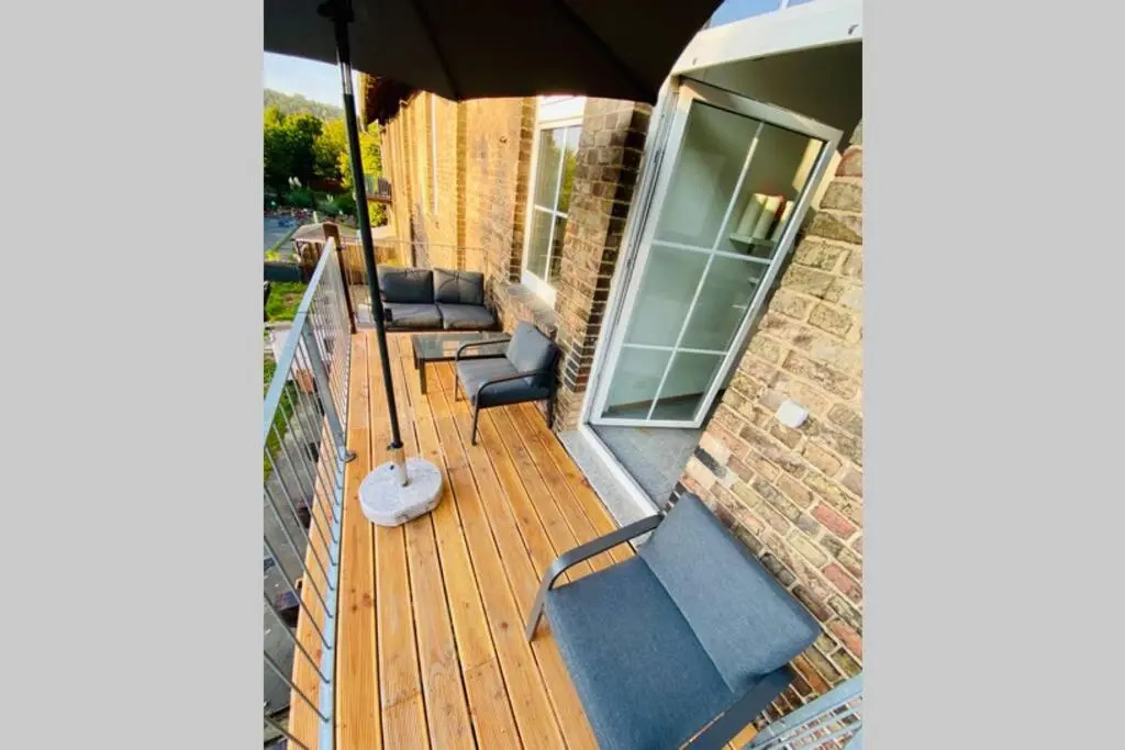 Liebevolle Fewo Seestadt mit Balkon und Badewanne