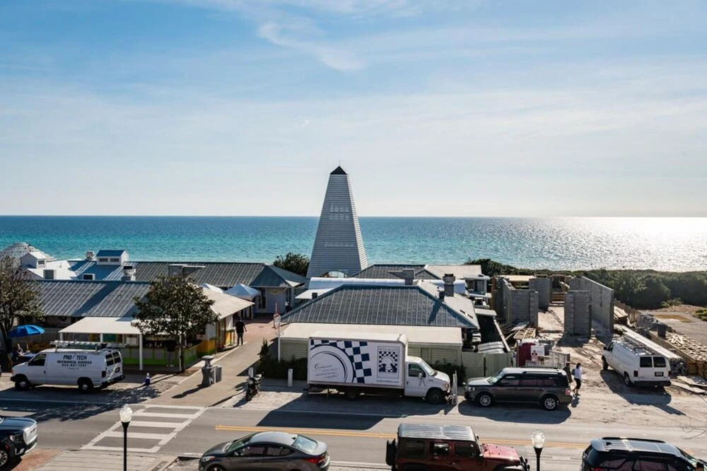 Tresor de la Mer 25 Central Square Unit 304 By Dune Vacation Rentals