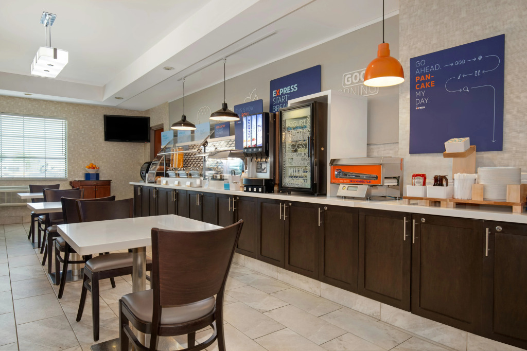 Holiday Inn Express Hotel & Suites Barrie by IHG