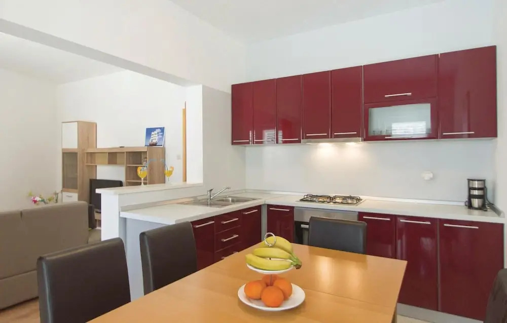 Nice Home in Zavalatica With Wifi and 2 Bedrooms