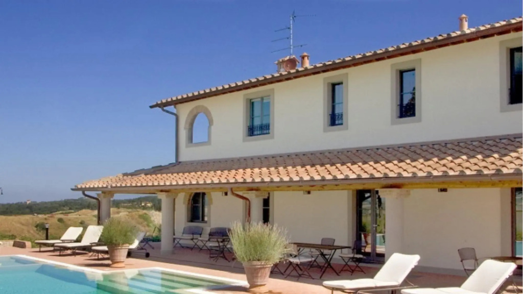 Villa Santa Virginia by Halldis