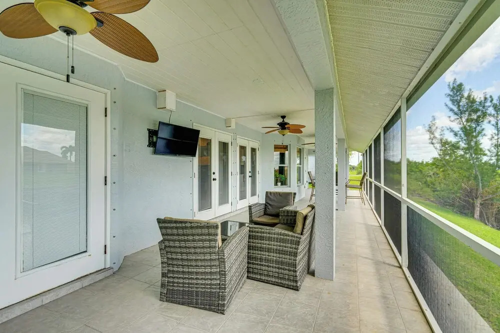 Lakefront Cape Coral Getaway w/ Furnished Lanai!