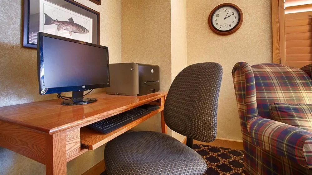 Best Western Tully Inn