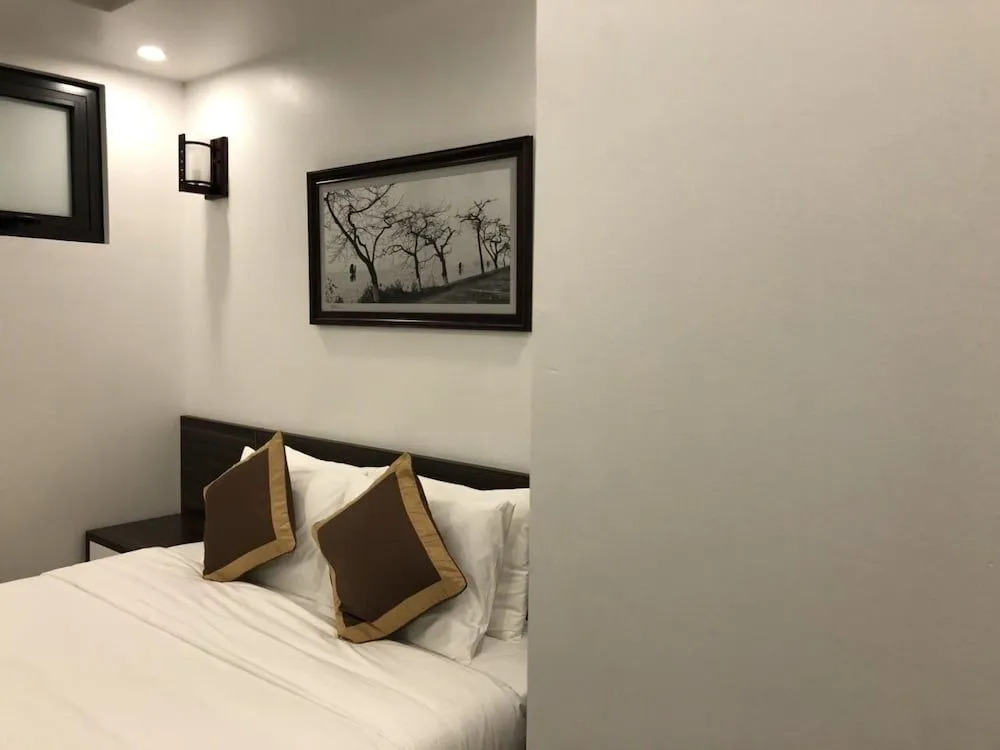 Helen Halong Hotel