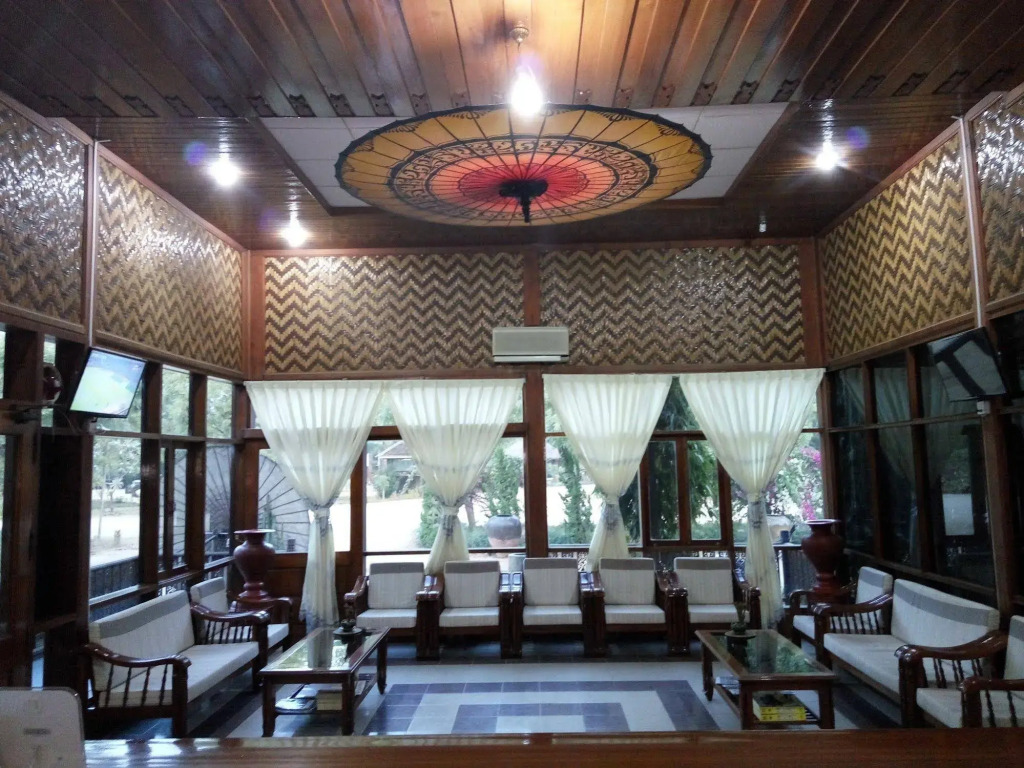Ruby True Hotel