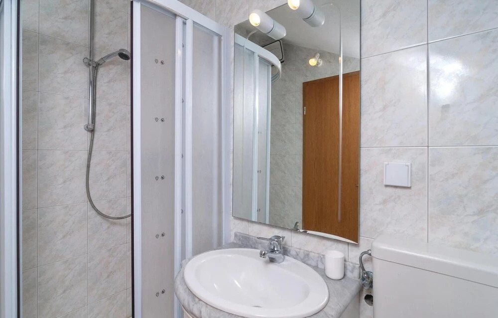 Nice Apartment in Supetar With 3 Bedrooms, Wifi and Outdoor Swimming Pool