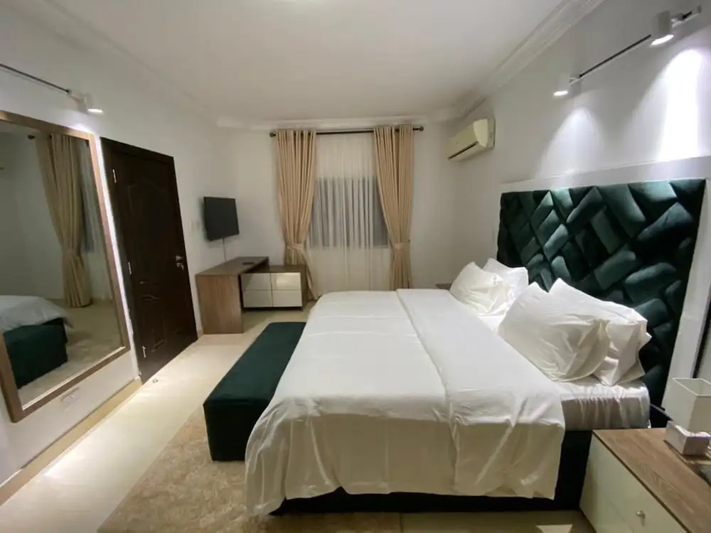 Charming and Spacious 3 Bed in Lekki Phase1