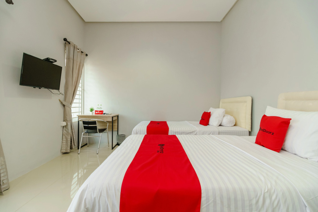 RedDoorz @ Jalan Demang Lebar Raya Palembang