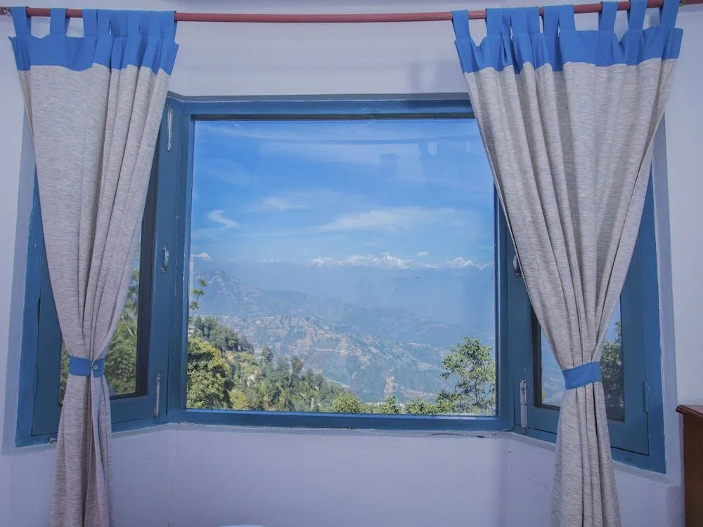OYO 256 Mount Princess Hotel