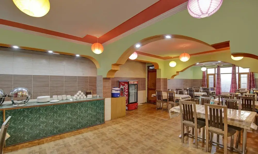 Itsy By Treebo - Chichoga Holiday Inn With River View