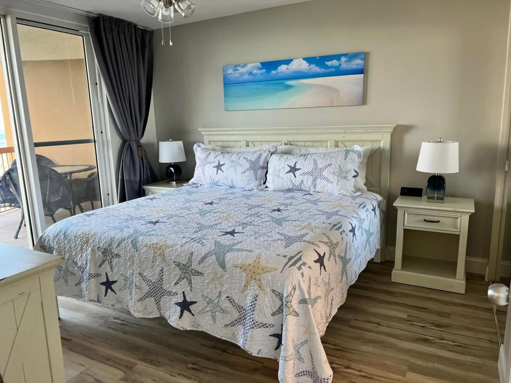 Pelican Beach 2 bedroom 4th floor Gulf Front Condo