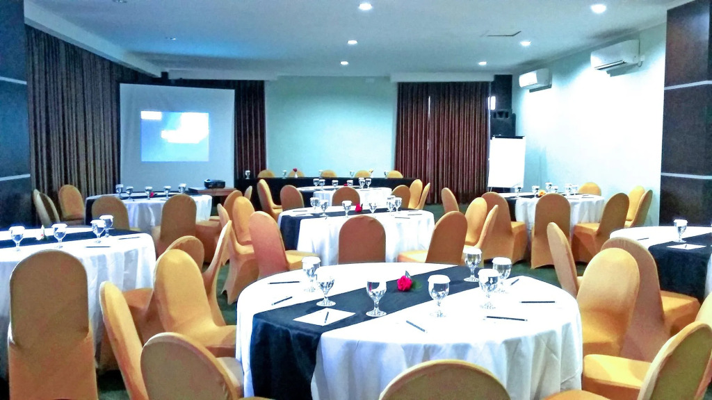 Her Hotel and Trade Center Balikpapan