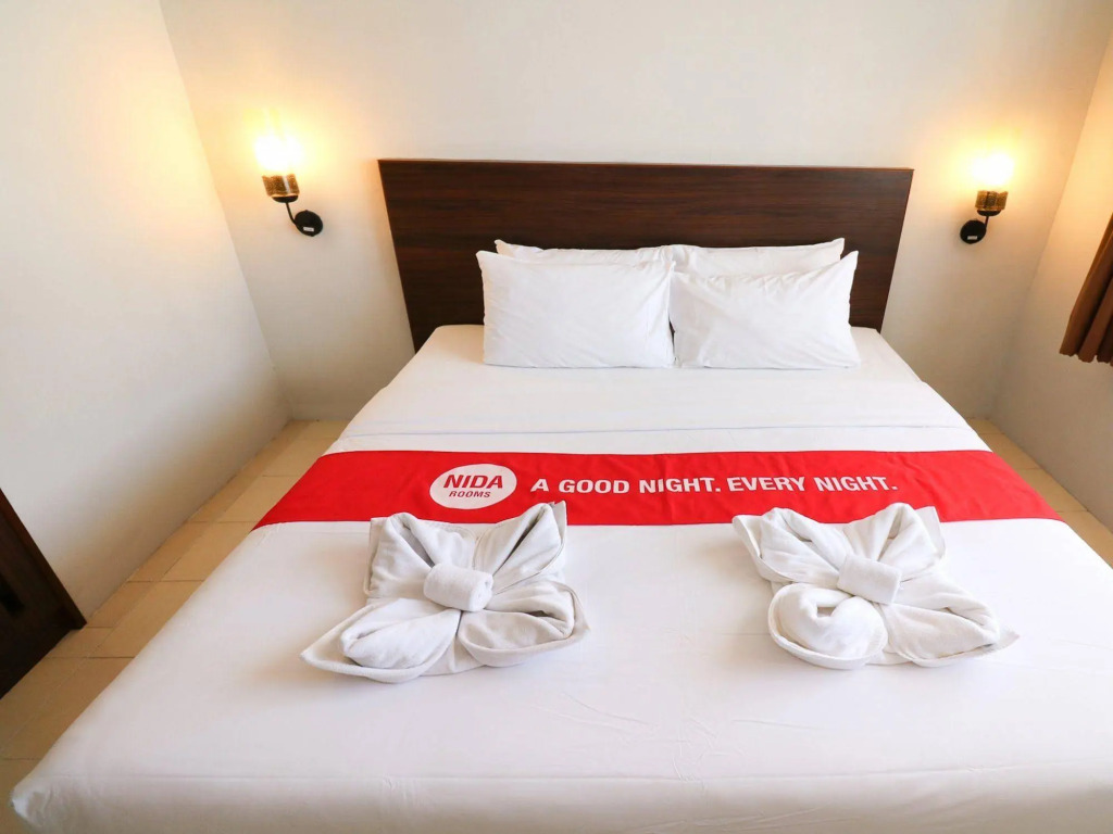 NIDA Rooms Bang Rak Emerald