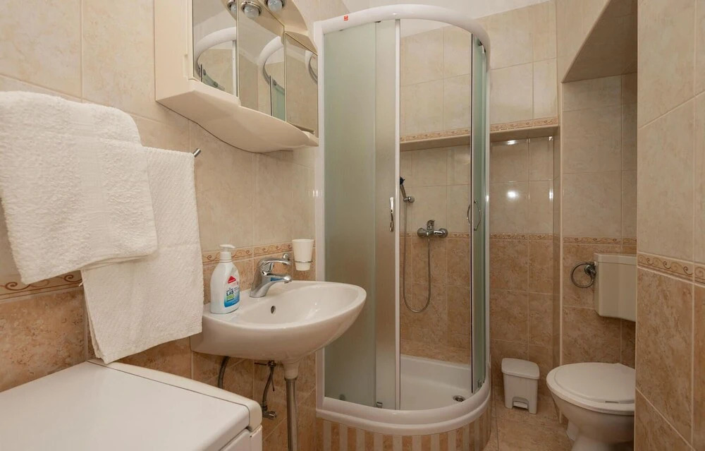 2 Bedroom Gorgeous Home In Baska Voda