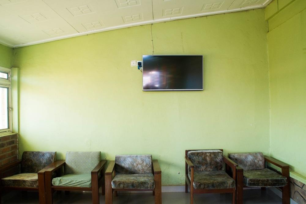 Satellite One Hotel