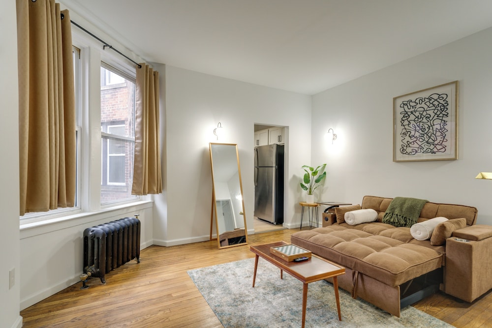 Pet-friendly Midtown Gem, 1 Mi to Dtwn Detroit