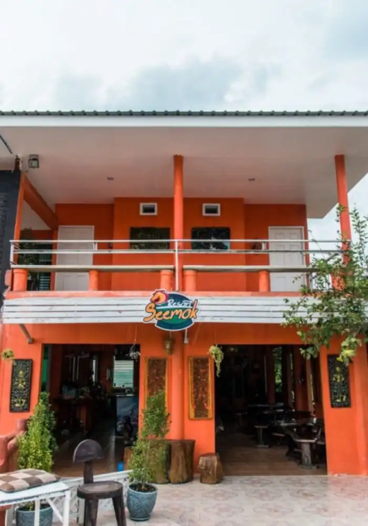 Seemok Resort