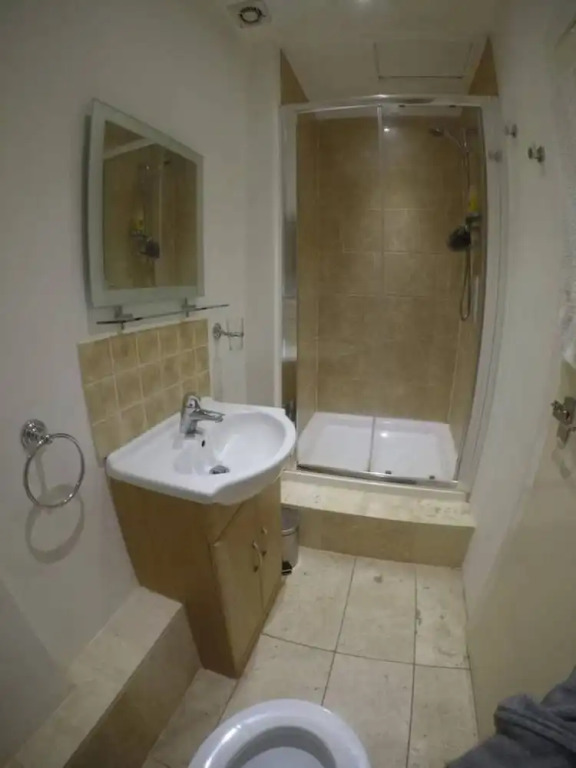 Cosy 2 Bedroom Apartment In City Centre