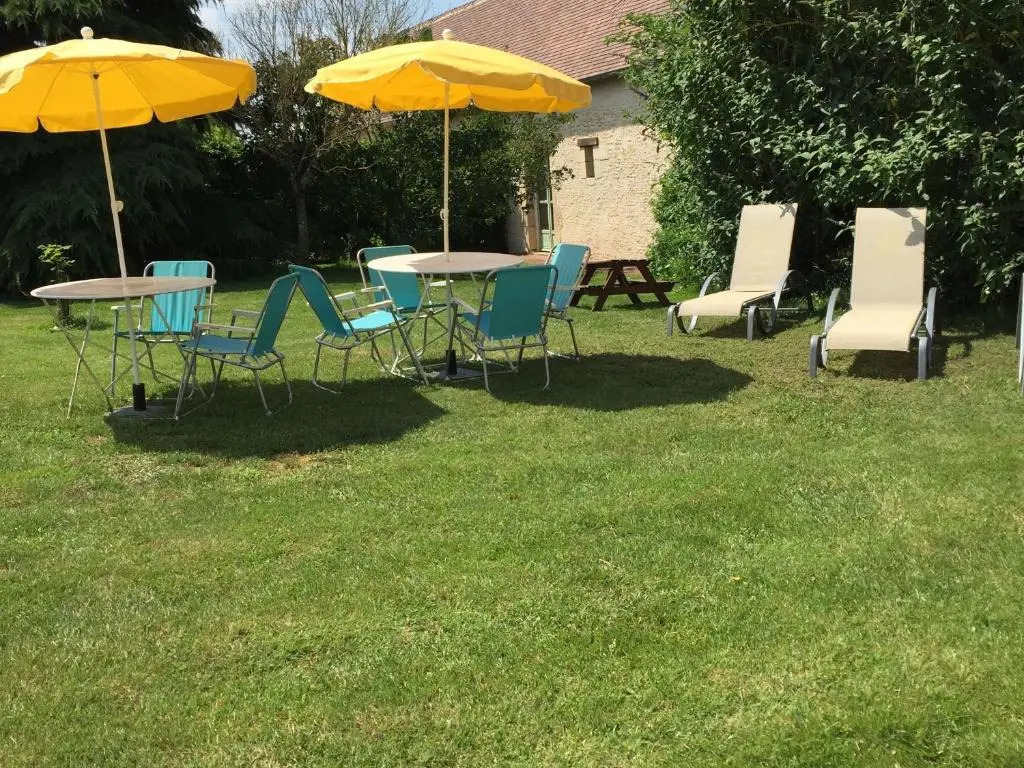 Manoir de charme avec jardin, salle de jeux et proche du Mans  - FR-1-410-197
