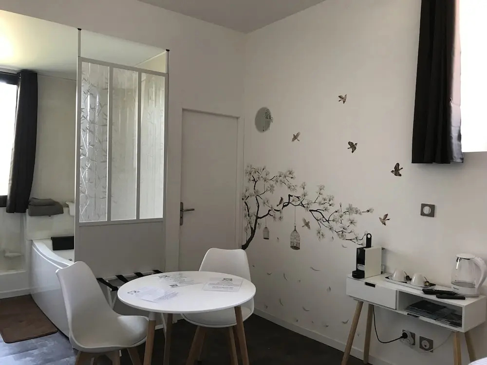 Maison dhôtes Coeur dHérault - Gîte et Chambres dhôtes - SPA & Massages
