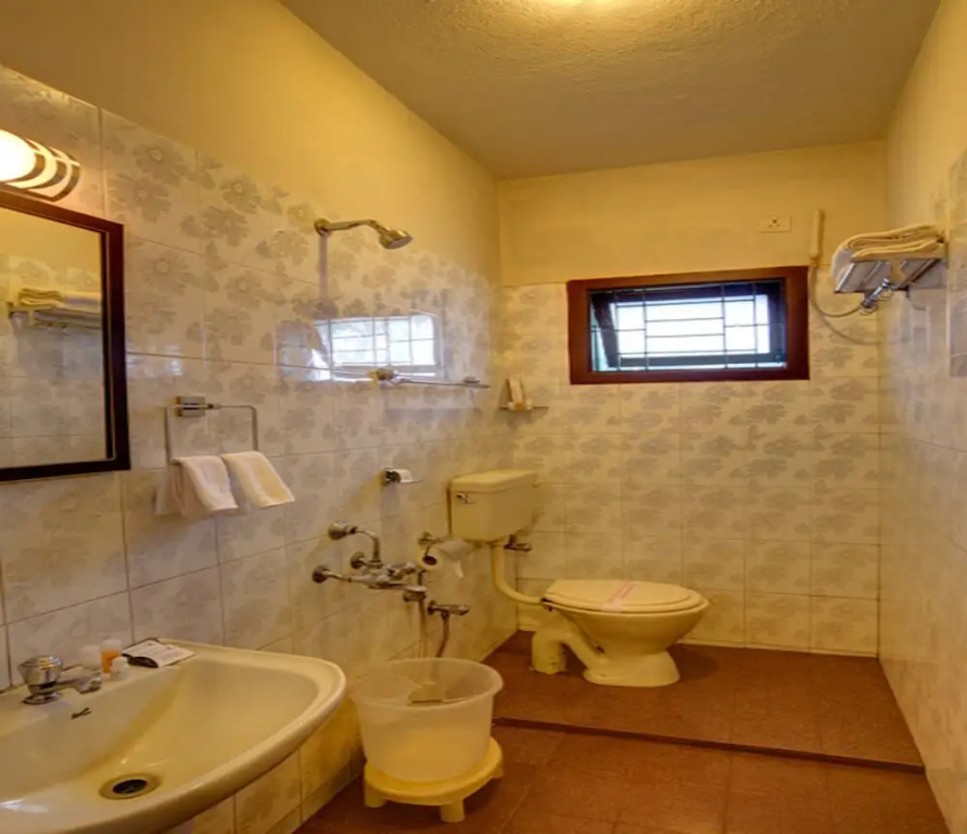 Pine Borough Inn