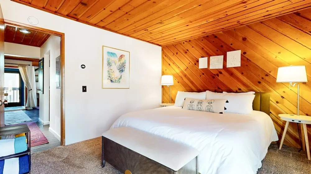 Courchevel #5 2 Bedroom Condo by RedAwning