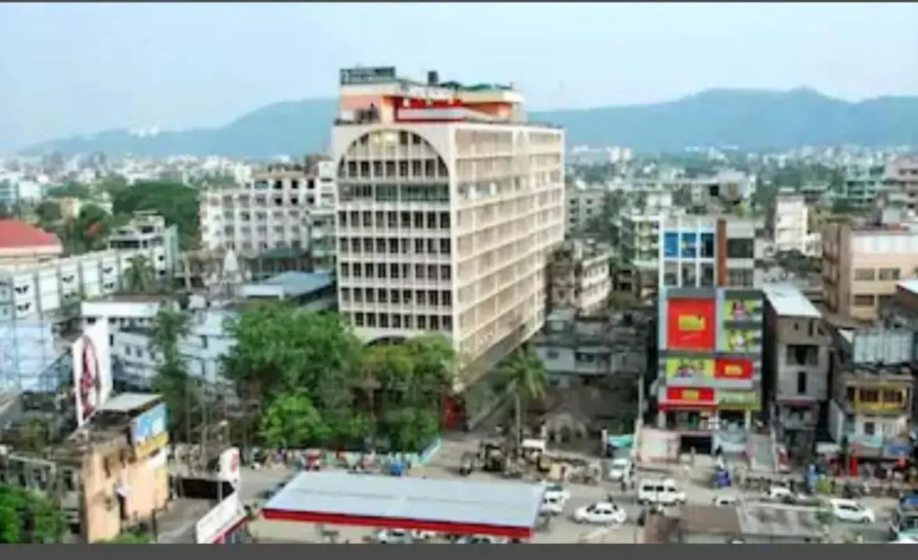 OYO Premium Paltan Bazar