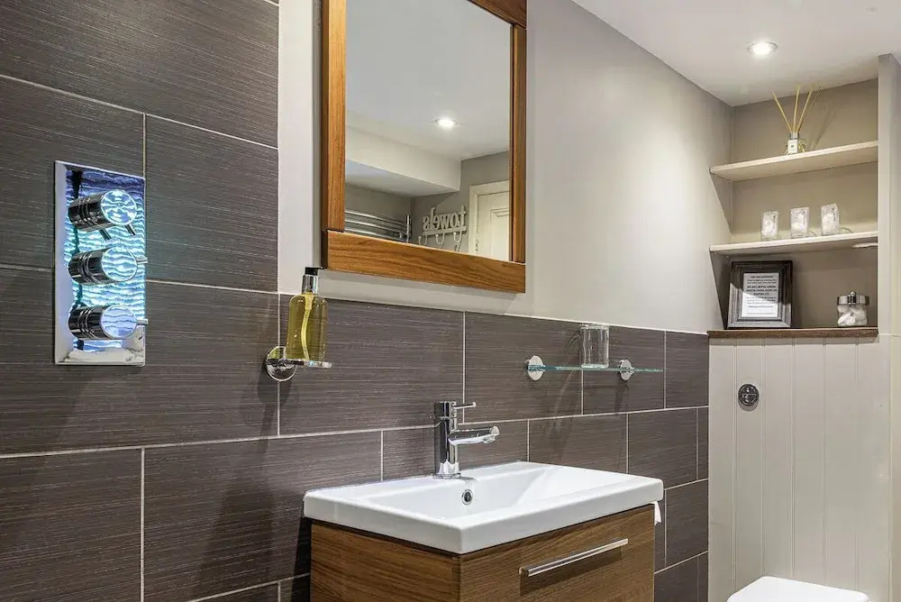 Lorne House Bed & Breakfast