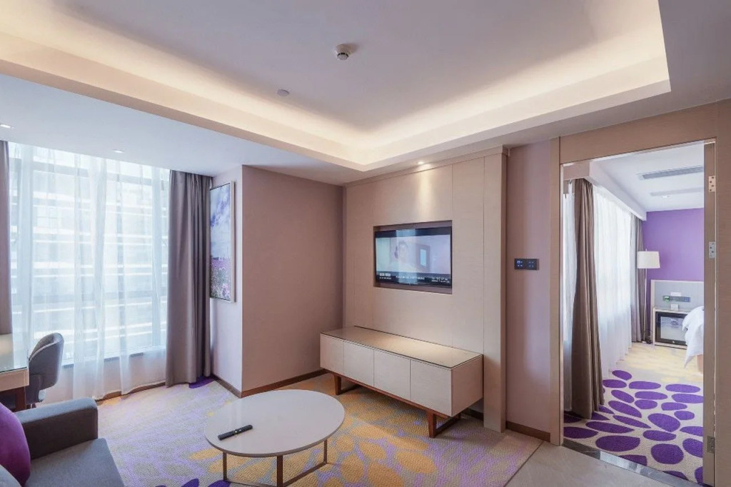 Lavande Hotel (Dongguan nanchengXiping Metro Station)