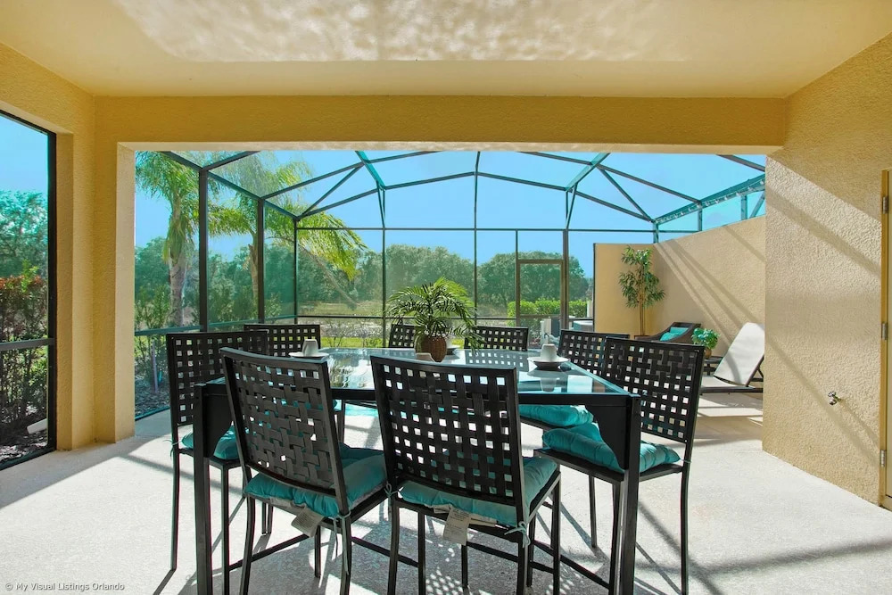 Enjoy the Private View! Roomy Town Home With Pool, 20 Mins From Disney #5st739