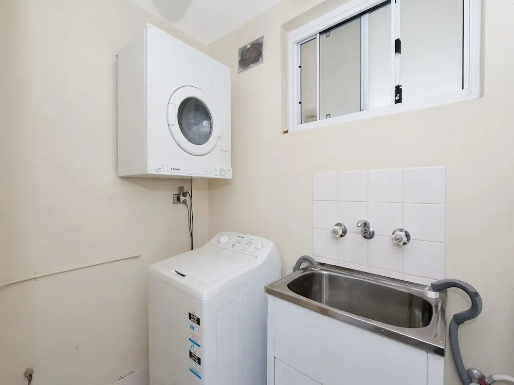 Shoal Edge, Unit 1/31Shoal Bay Road
