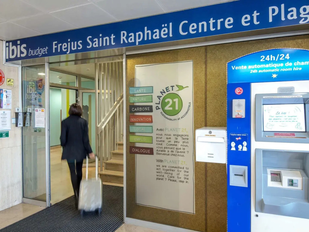 Ibis Budget Fréjus St Raphaël centre plages gare TGV