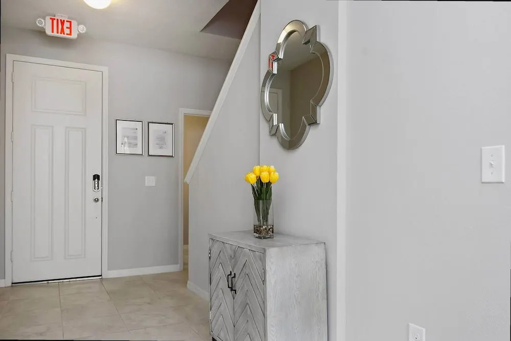 Modern 4BR Townhome Near Disney in Gated Resort